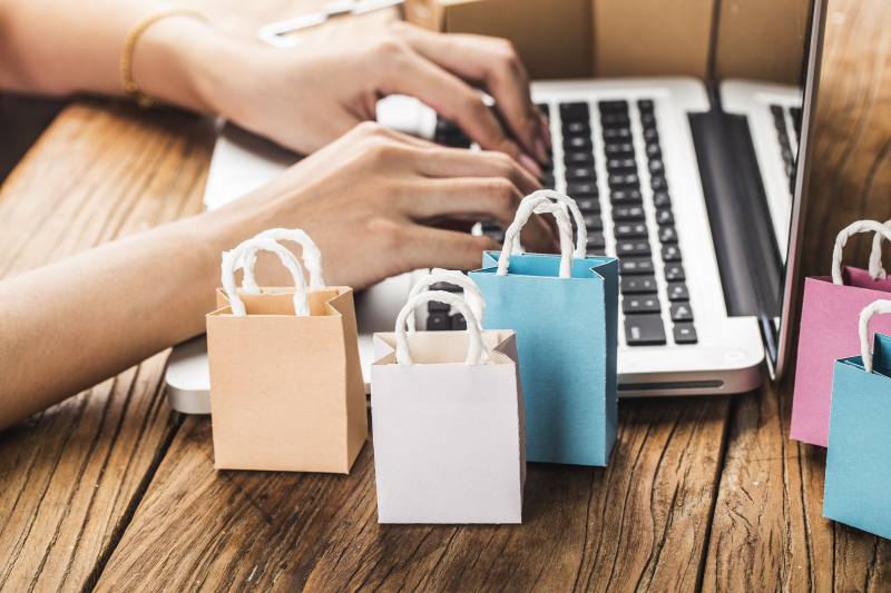 Jak zakupy mogą poprawić nasze samopoczucie i co kryje się za zjawiskiem "retail therapy"